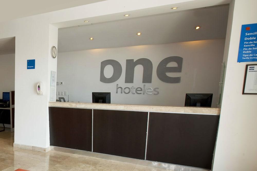 One Monterrey Aeropuerto Hotel Apodaca Exterior foto