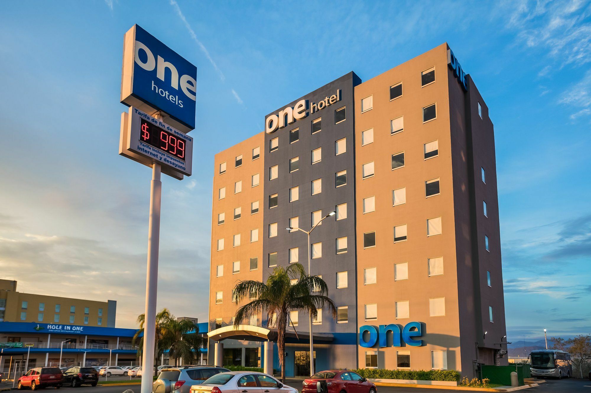 One Monterrey Aeropuerto Hotel Apodaca Exterior foto